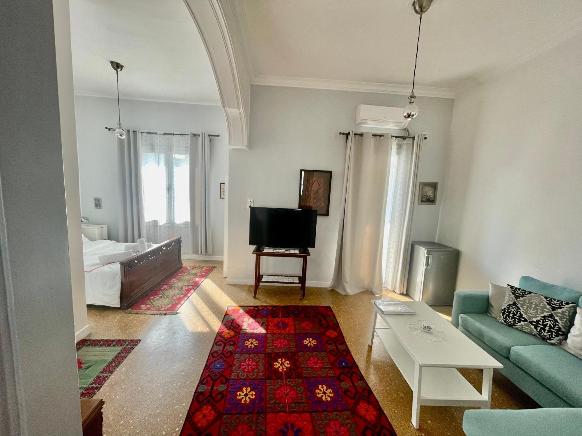 A Litte Taste Of Home Guest House أثينا المظهر الخارجي الصورة