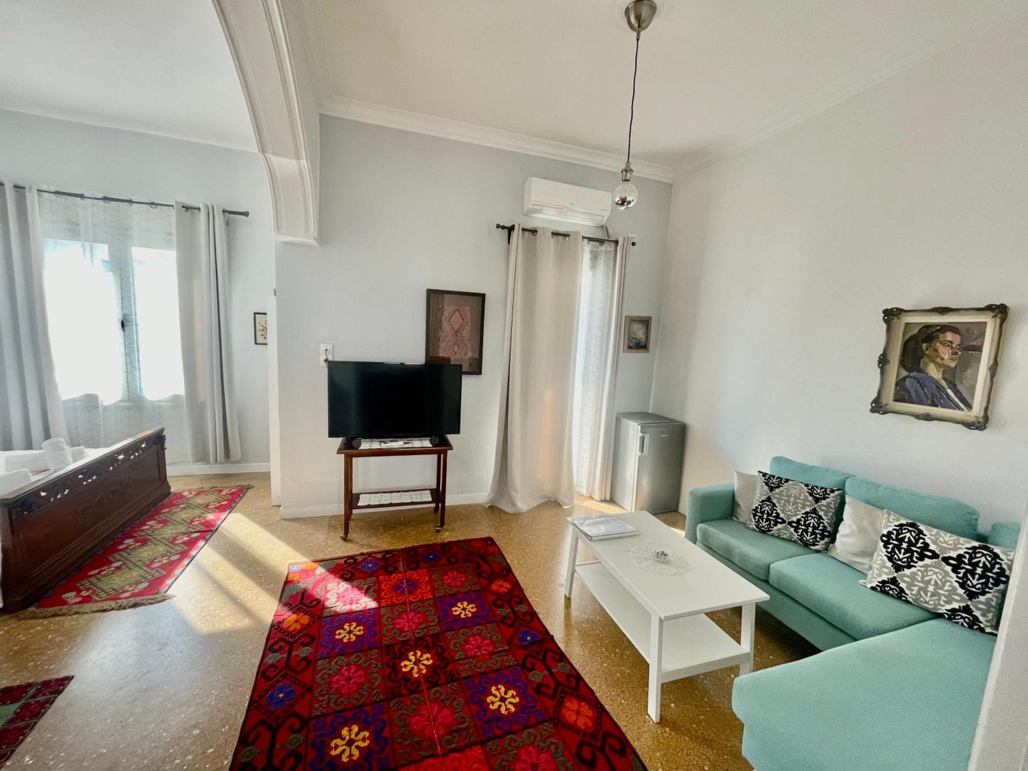 A Litte Taste Of Home Guest House أثينا المظهر الخارجي الصورة